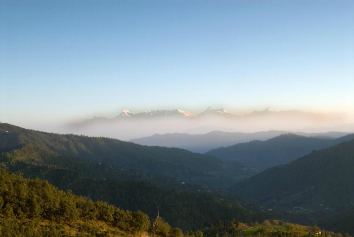 Enjoy the glory of Himalayas at Mukteshwar, Uttarakhand