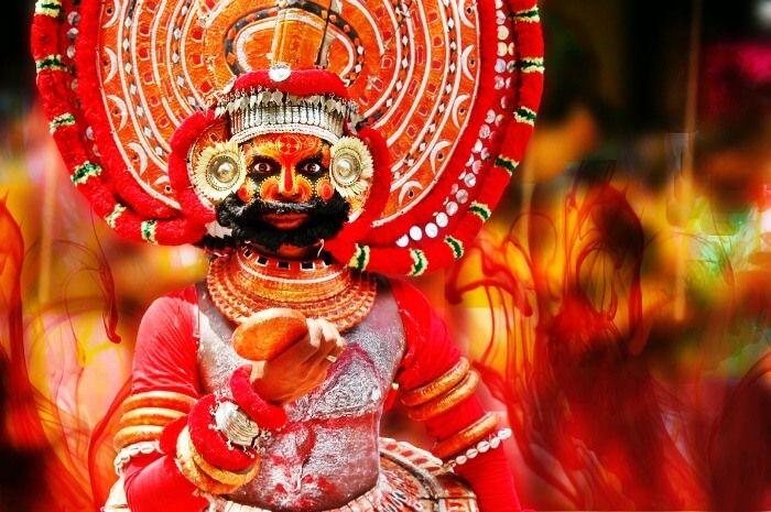Watch a performance of Theyyam in Kerala Museum at Kochi