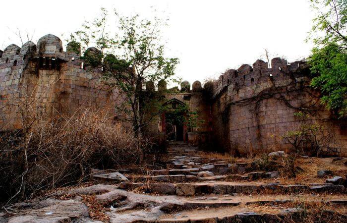 Ruins of the Medak fort in Nizamabad