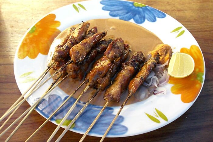 Pattaya Street Food Guide: 8 Must-Try Delicacies That Let You Taste The Authentic Thai Flavors 29 Satay